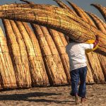 8-CABALLITOS-TOTORA-PERU-shutterstock_1077977513